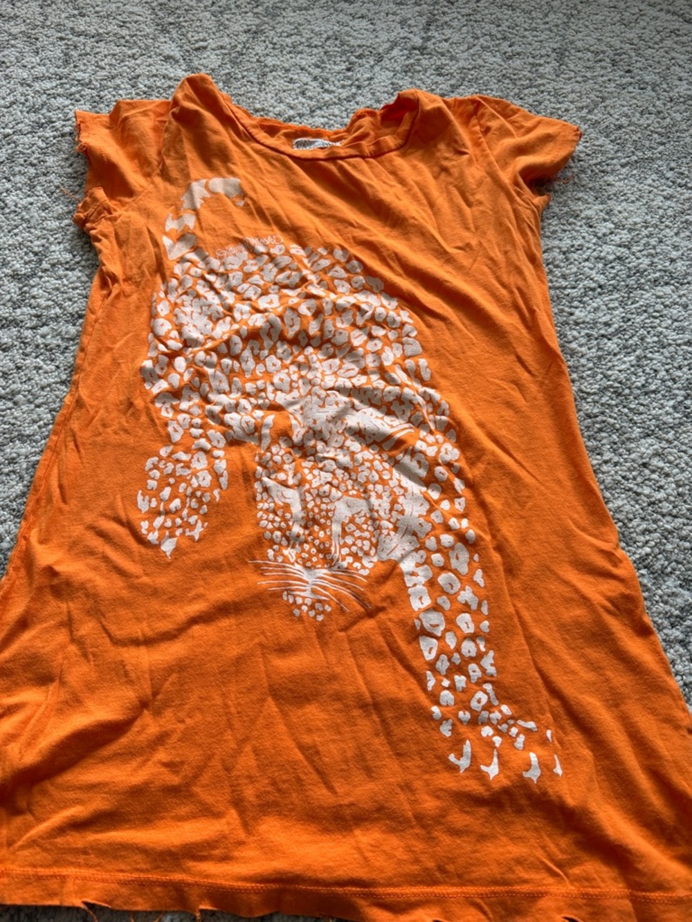 Lauren Moshi 
Orange Graphic Leopard Print Tee shirt